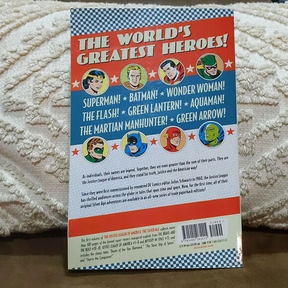 Dc COMICS BOOK Justice League of America: The Silver Age Vol. 1 - Picture 2 of 7